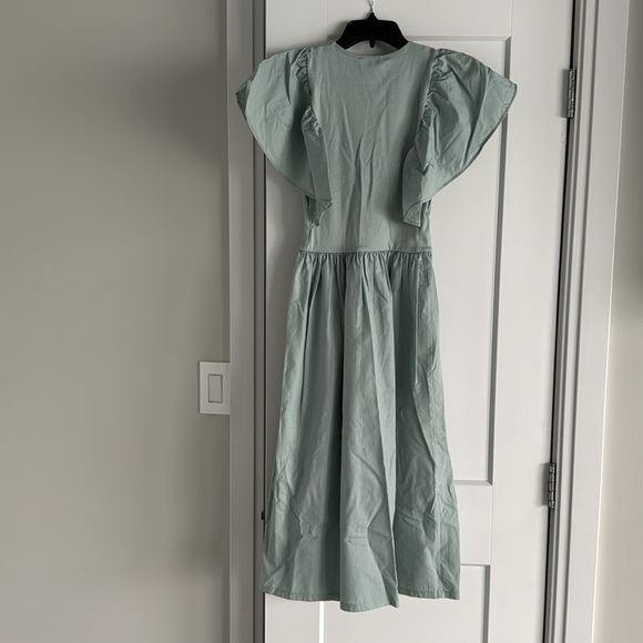 Ruffled Sleeve Dress Size S - Picture 6 of 6